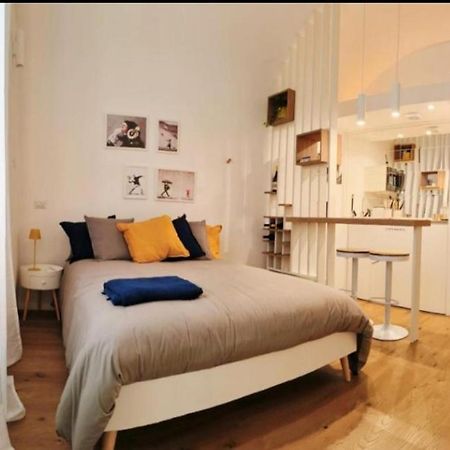In Urbs Apartment Salerno Exterior photo