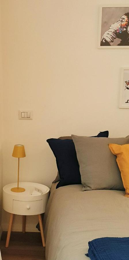 In Urbs Apartment Salerno Exterior photo